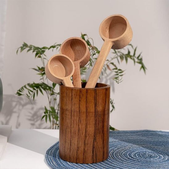 Pot ustensiles cuisine   Surface lisse traitée