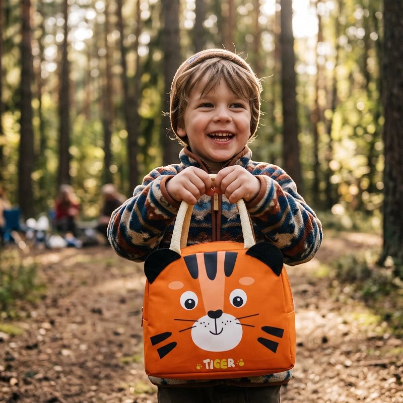Sac isotherme petit garçon avec sac tigre souiant